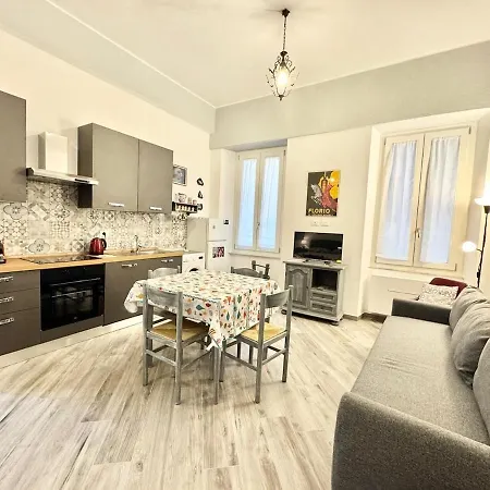 Casa Ferro فينالي ليغوري